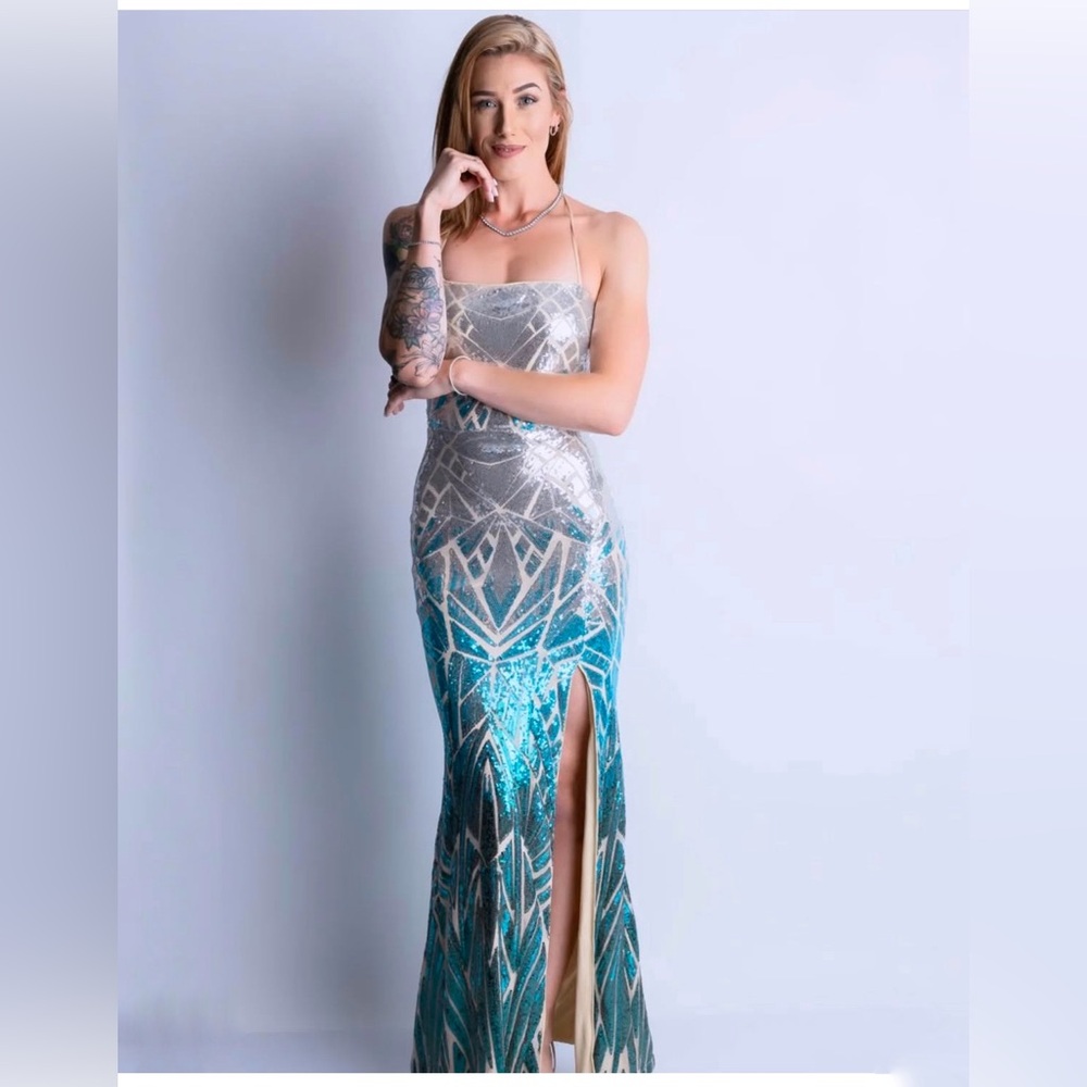 FAERIESTY Luxe Backless Mermaid Hem Sequin Gown Dress Size Medium Teal & Tan